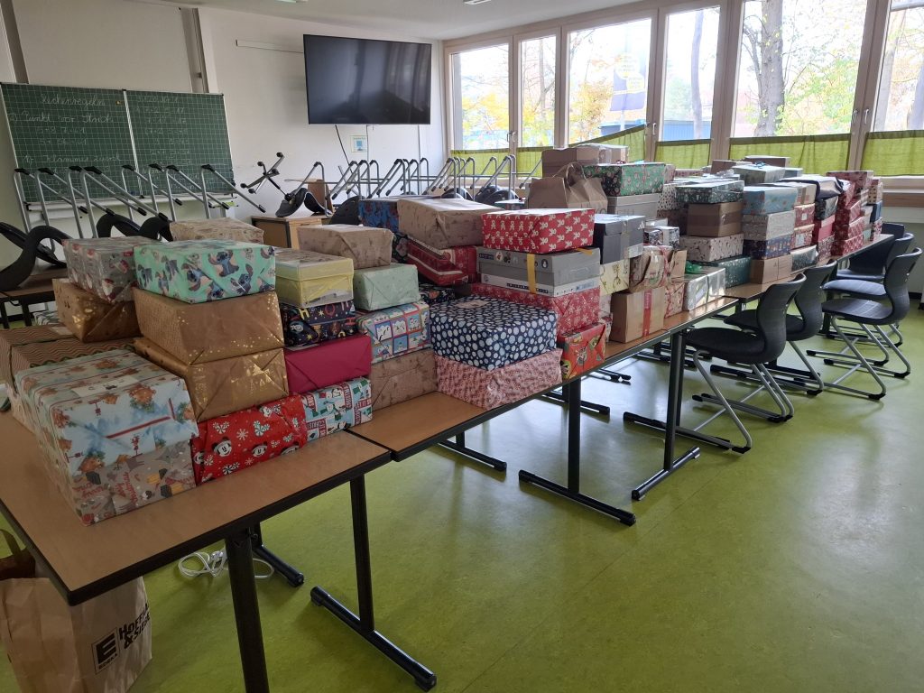 Päckchensammelstation im Klassenzimmer